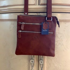 I MALATESTA GENUINE LEATHER CROSSBODY BAG